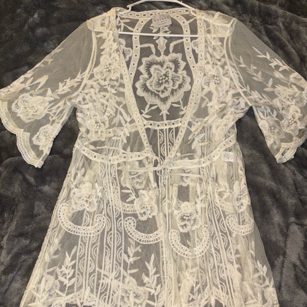 Hayden Ivory Floral Lace Robe